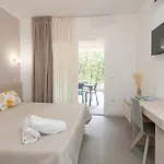 Le Dune Relax Con Cucina & Piscina 3* سان تيودورو