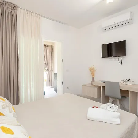 Penzion Le Dune Relax Con Cucina & Piscina 3*